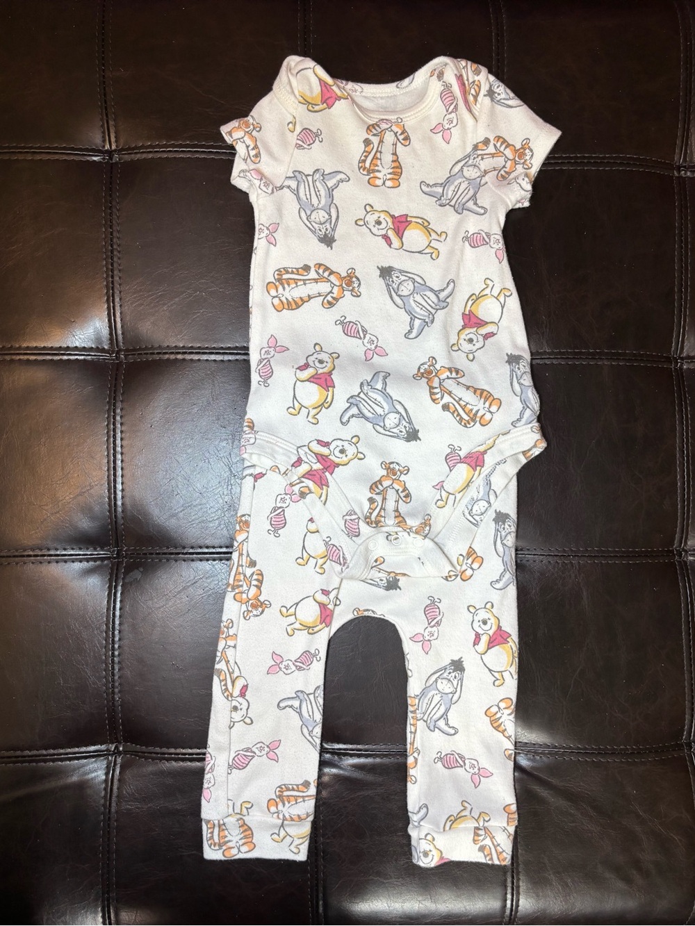 Disney Winnie the Pooh Baby Outfit 6-9 Mnt Pooh Tigger Eeyore Piglet two piece